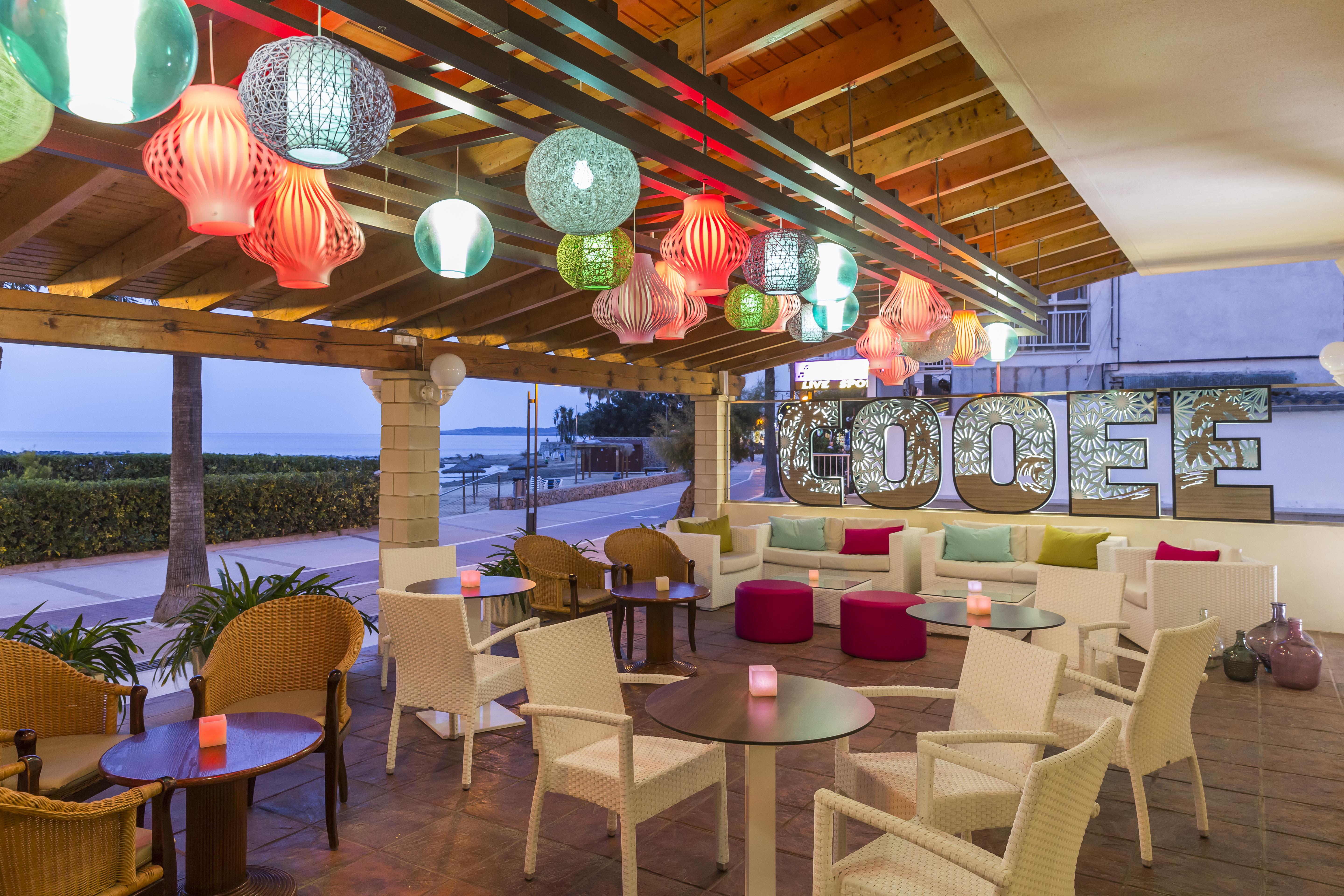 Cabot Cap De Mar Hotel Cala Bona  Bagian luar foto