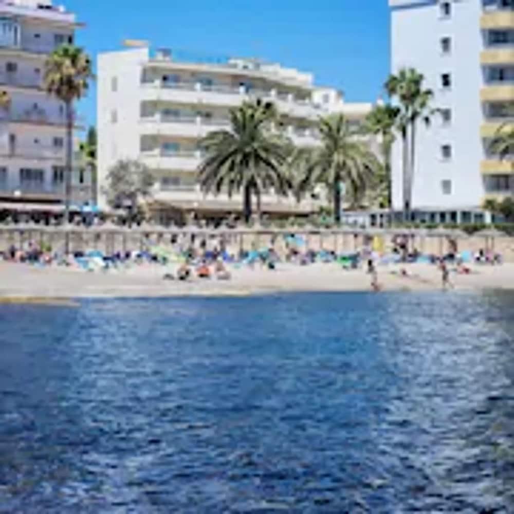 Cabot Cap De Mar Hotel Cala Bona  Bagian luar foto